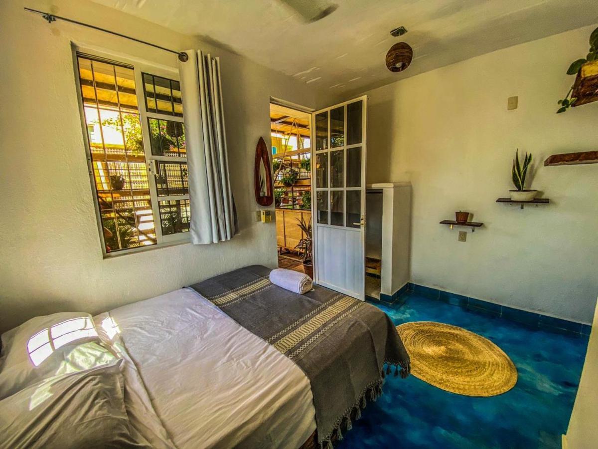 Shaka House Hotel Puerto Escondido  Exterior photo